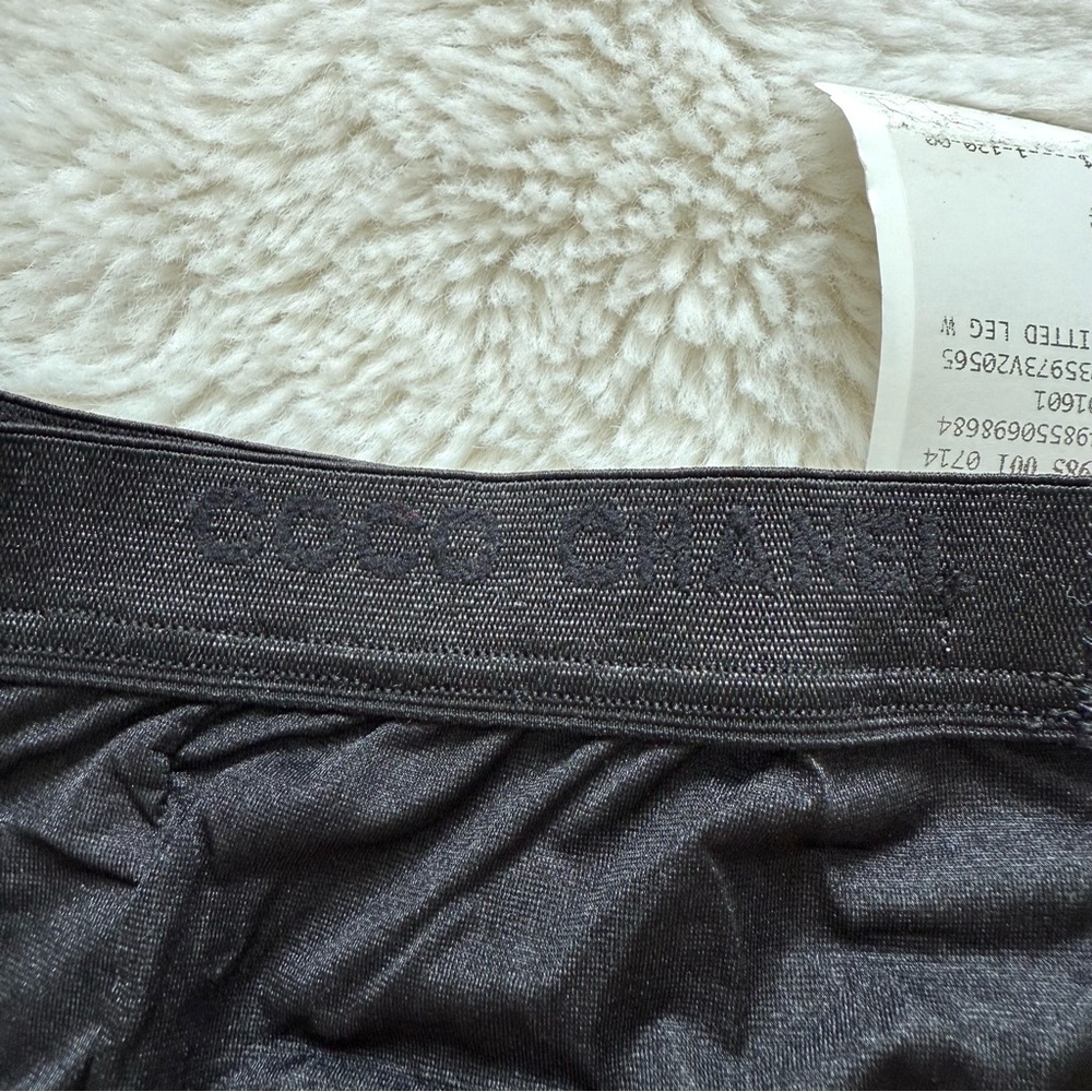 NEW!!! CHANEL metallic CC women tights size L Retail 1250$ - Picture 2 of 7